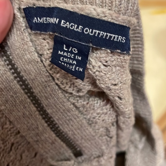 American Eagle Sweater - Picture 3 of 3